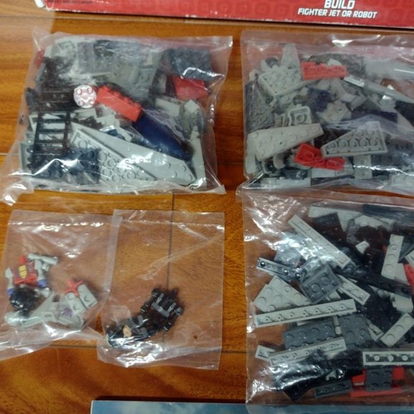 Hasbro KRE-O Transformers Starscream Open Box Building Set - Picture 2 of 7